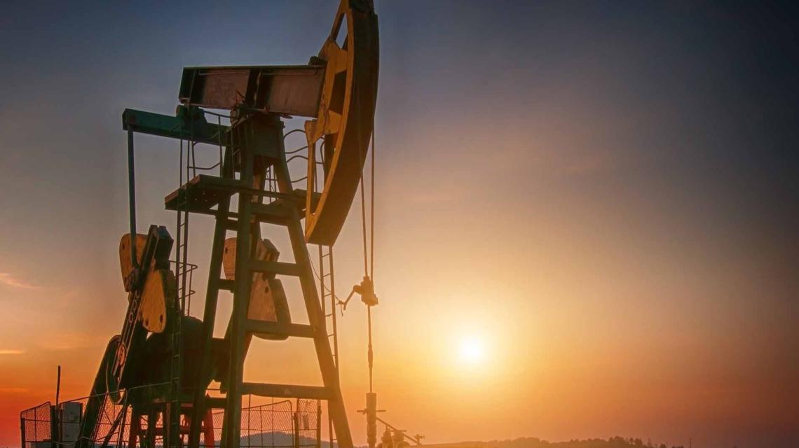 oil-pump-on-sunset-2021-08-26-17-04-51-utc.jpg