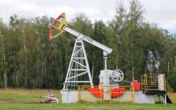 oil-pumpjack-oil-industry-equipment-2021-08-26-16-36-35-utc.jpg
