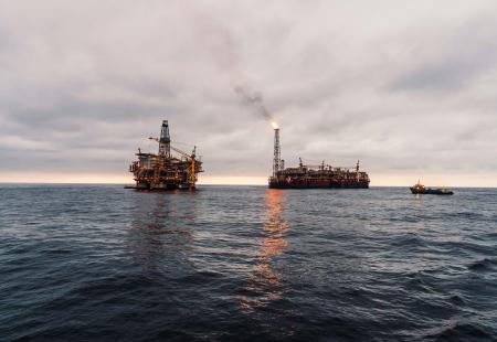 fpso-tanker-vessel-near-oil-rig-platform-offshore-2021-09-03-22-27-57-utc.jpg
