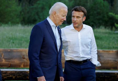 2022-06-27T173230Z_957424198_RC2VZU965SGG_RTRMADP_3_MACRON-BIDEN-OIL.jpg