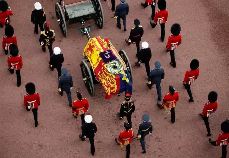 14queen-elizabeth-costs-topart-superJumbo.jpg.webp