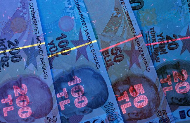 turkish-money-in-uv-rays-2021-08-27-09-16-55-utc.jpg