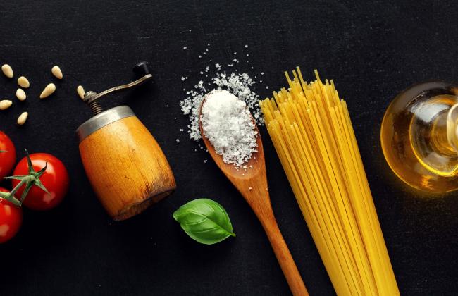 italian-food-background-with-food-2021-08-30-01-16-50-utc.jpg