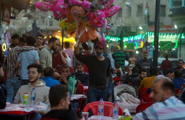 2022-04-17T122834Z_150046700_RC2UJT9AE391_RTRMADP_3_HEALTH-CORONAVIRUS-RAMADAN-JORDAN.JPG
