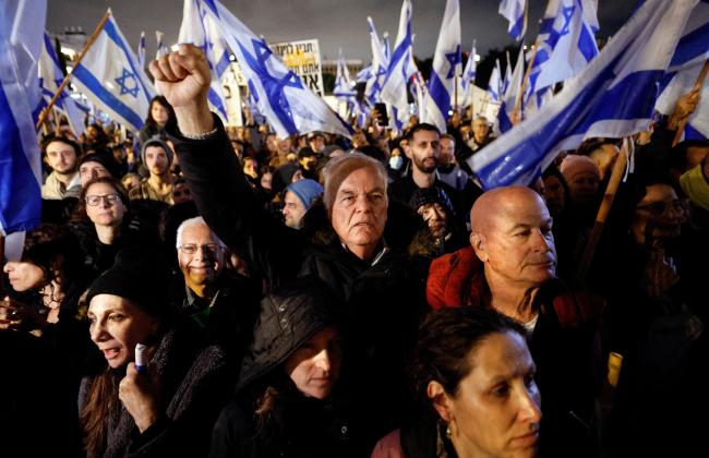 2023-01-14T195448Z_2093473695_RC2IQY91NLR2_RTRMADP_3_ISRAEL-POLITICS-COURT-PROTEST.JPG